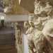 Un dettaglio dello stipite della chiesa di Santa Maria Assunta ad Altamura che riporta alcune storie del Nuovo Testamento